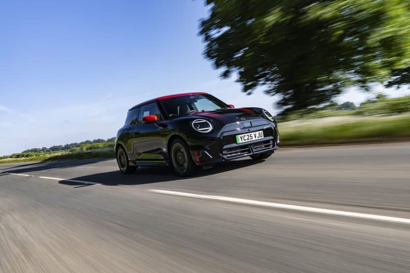 MINI COOPER JCW ELECTRIC J01 MIDNIGHT BLACK 24