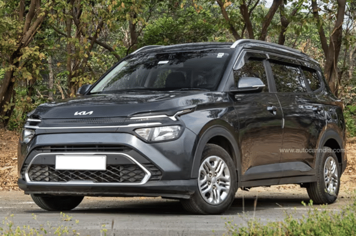 Kia Carens Kia Carens grey color