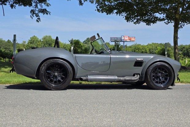427-Powered Backdraft Racing RT3 Roadster 5-Speed
