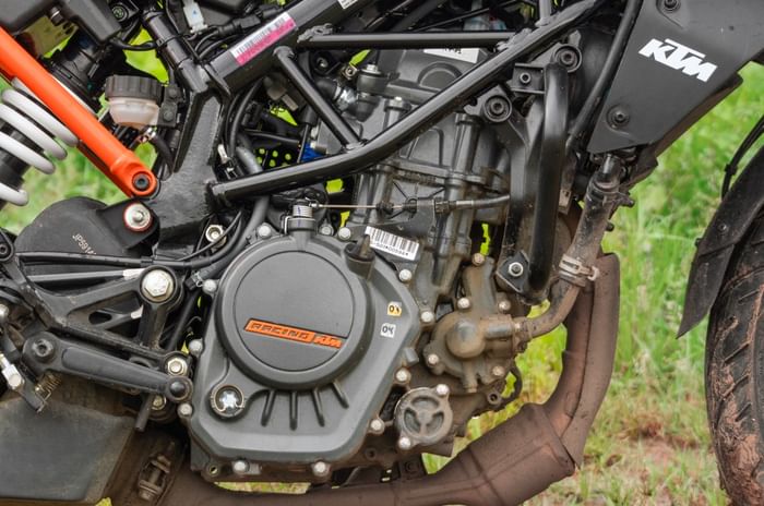 KTM 160 Duke engine