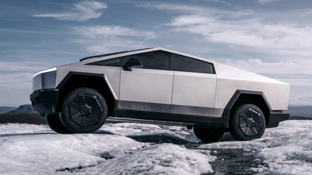  Cybertruck Owners Aren’t Happy Their EVs Are Missing This One Key Part