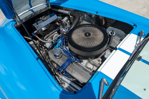 Unique Motorcars Cobra Replica 4-Speed