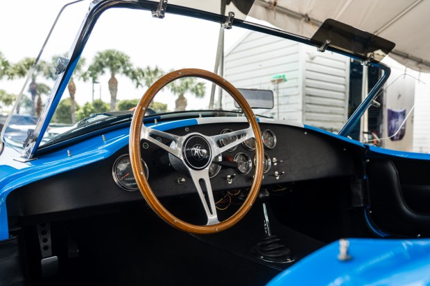 Unique Motorcars Cobra Replica 4-Speed