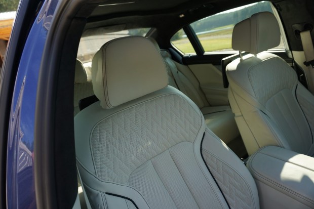 No Reserve: 43k-Mile 2018 BMW Alpina B7 xDrive