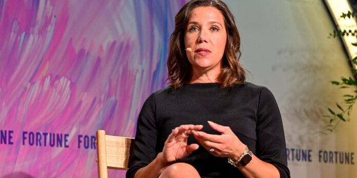 Best-Buys-CEO-says-growing-spending-power-gap-between-affluent.jpg