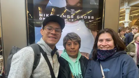 Monserrat Hernandes, her brother John Paul and mother Olga in London St Pancras International